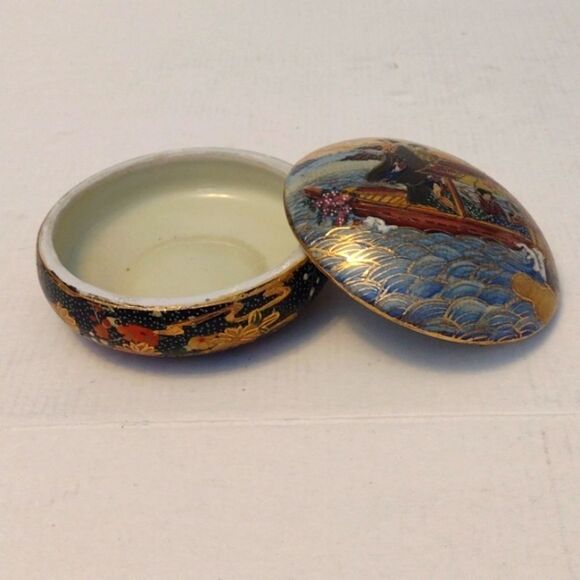 Vintage Satsuma Cloisonné Moriage Round Trinket Dish with Lid - Picture 6 of 15